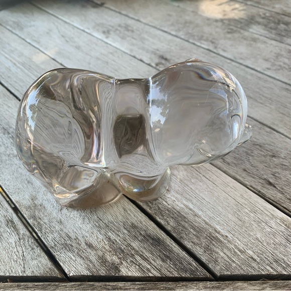 Crystal Clear Cub Paper Weight - Picture 2 of 4